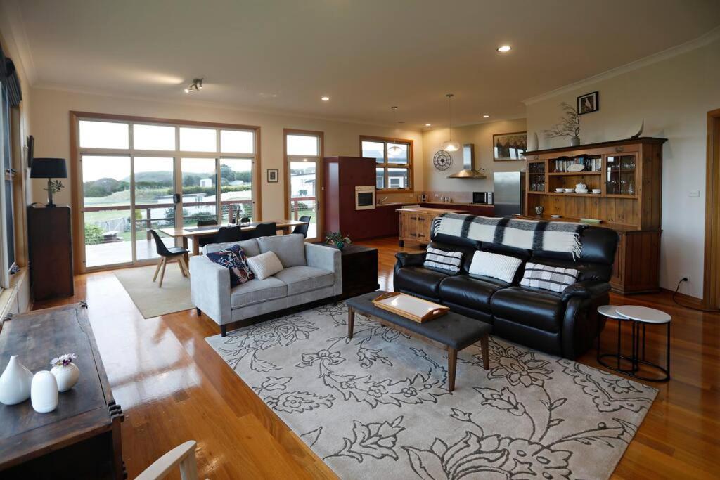 House With Stunning Nut Views! Holiday home *